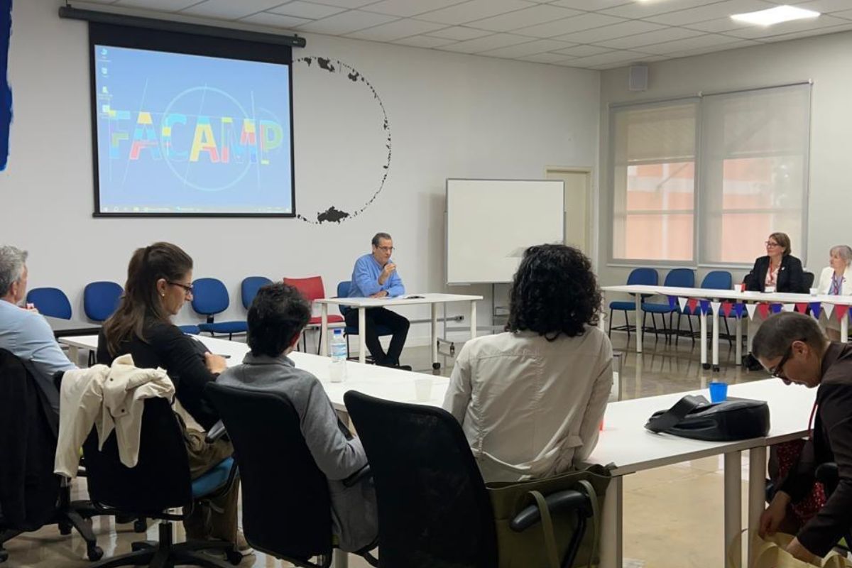 Seminário Internacional fortalece cooperação acadêmica com Reino Unido