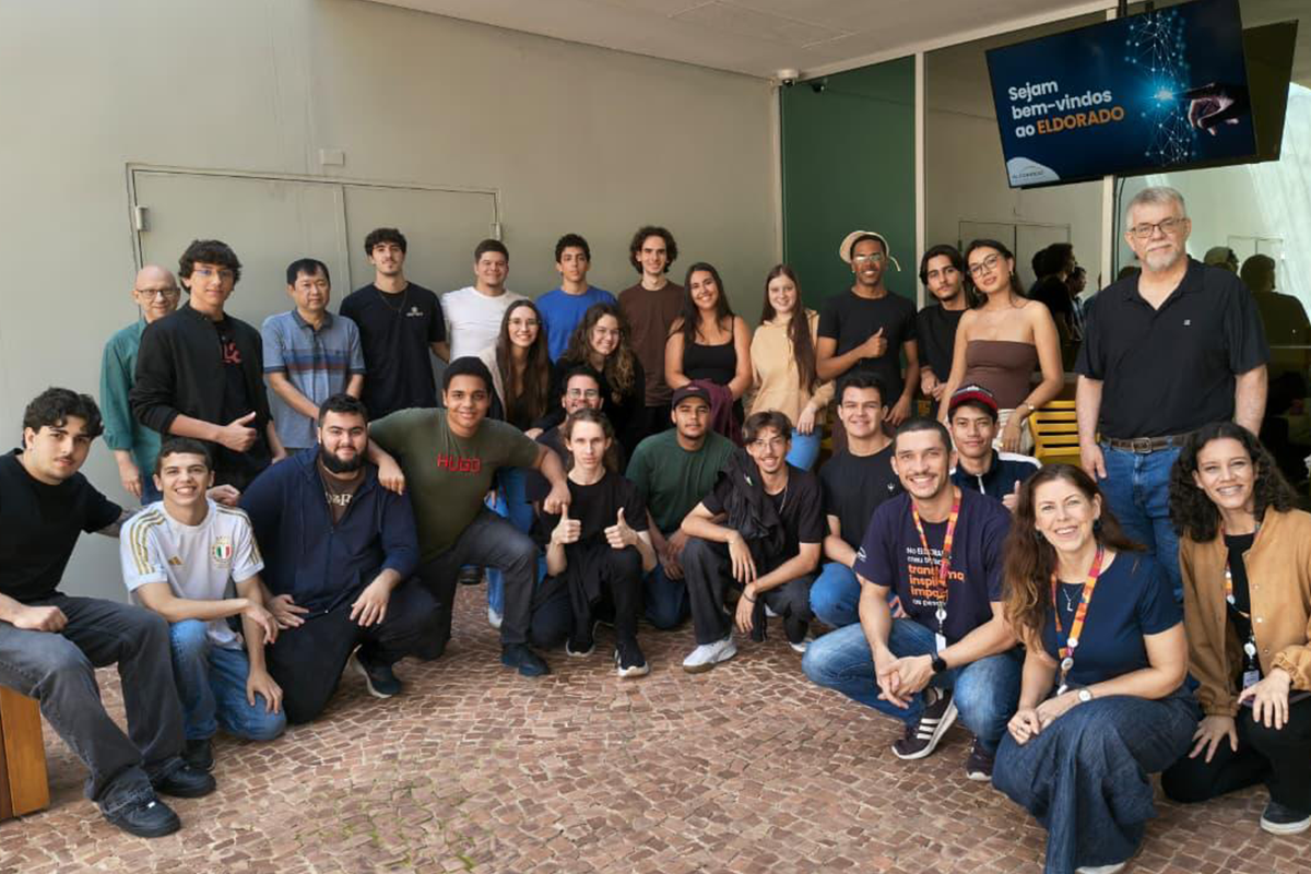 ALUNOS DO 1º ANO DE ENGENHARIA VISITAM O INSTITUTO DE PESQUISA ELDORADO